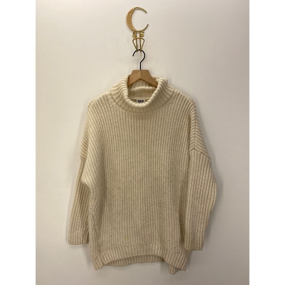 Mtwtfss Weekday Women's Turtle Neck Sweater Size M - Picture 1 of 8